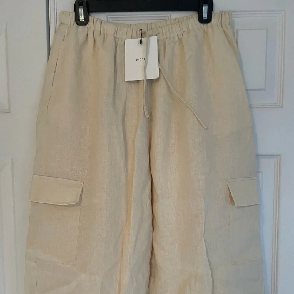DISSH Cream Wide-Leg Pants - Picture 8 of 11